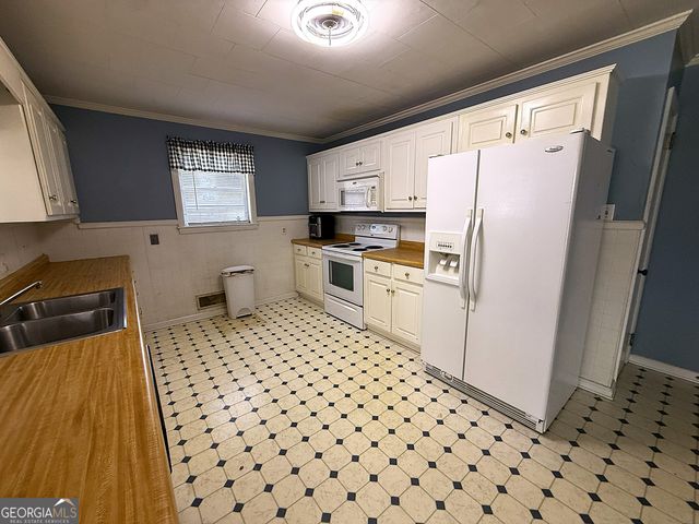 186 Lake Forest Drive, Elberton, GA 30635