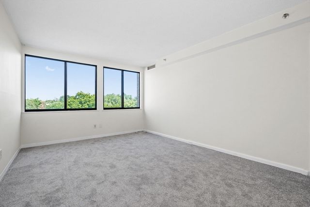 250 Hammond Pond Parkway 707S, Newton, MA 02467