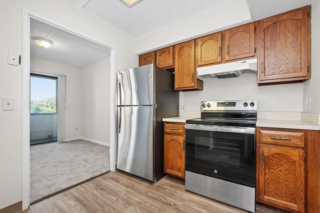 250 Hammond Pond Parkway 707S, Newton, MA 02467