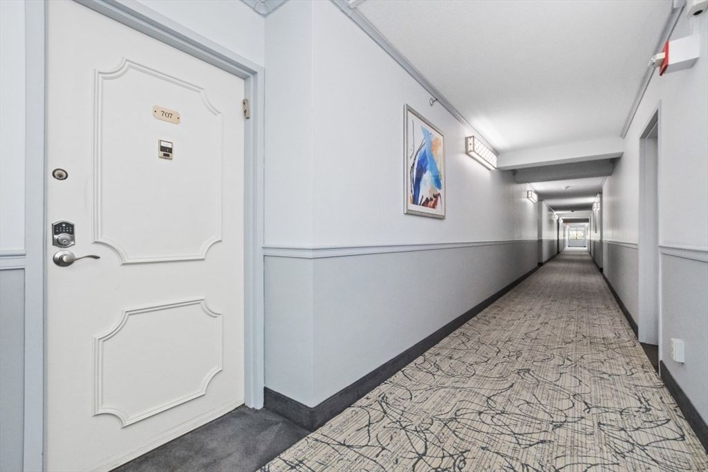 250 Hammond Pond Parkway 707S, Newton, MA 02467