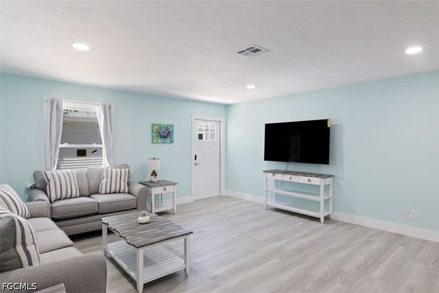 27900-902 Vermont ST, Bonita Springs, FL 34135