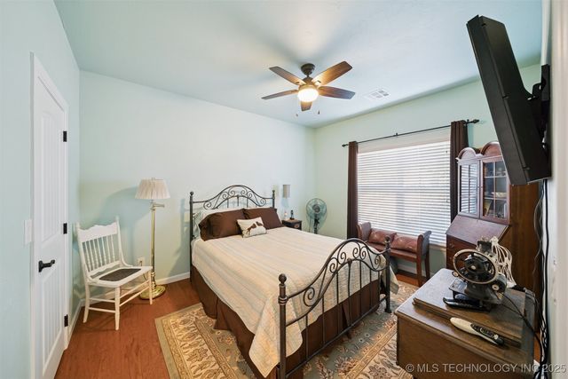 466 N Keypoint Drive, Sand Springs, OK 74063