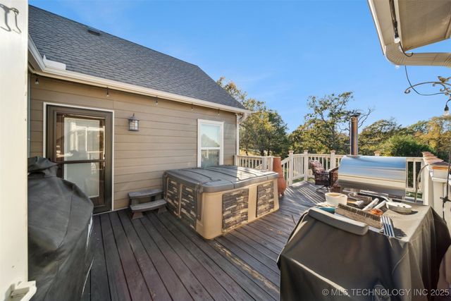 466 N Keypoint Drive, Sand Springs, OK 74063