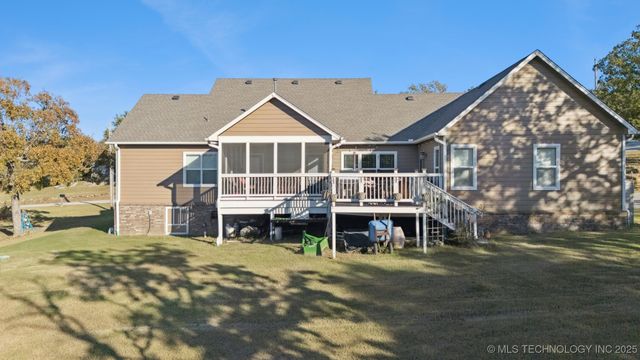 466 N Keypoint Drive, Sand Springs, OK 74063