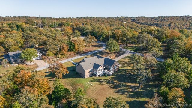 466 N Keypoint Drive, Sand Springs, OK 74063