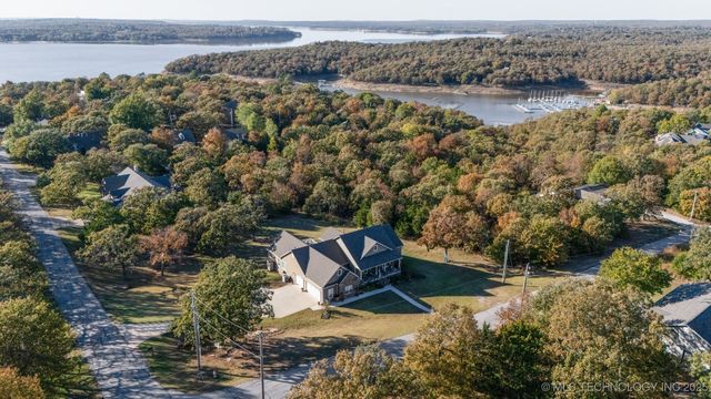 466 N Keypoint Drive, Sand Springs, OK 74063