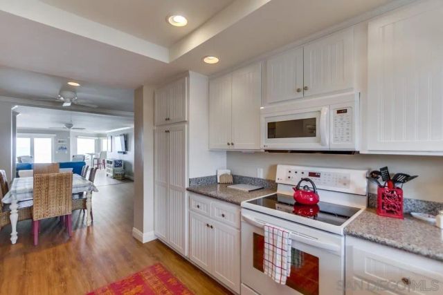 239 S Helix Ave 25, Solana Beach, CA 92075