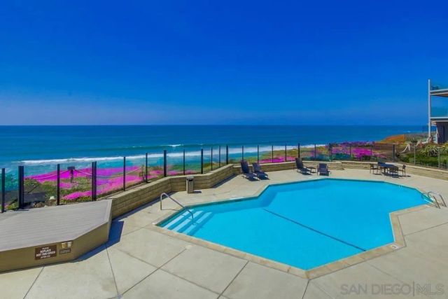 239 S Helix Ave 25, Solana Beach, CA 92075