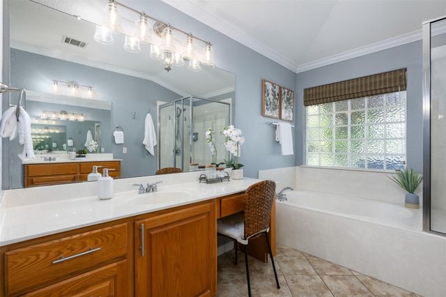 212 Bronco BLVD, Liberty Hill, TX 78642
