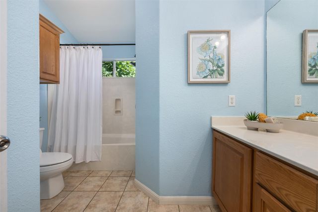 212 Bronco BLVD, Liberty Hill, TX 78642