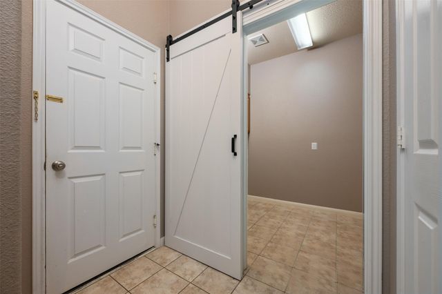212 Bronco BLVD, Liberty Hill, TX 78642