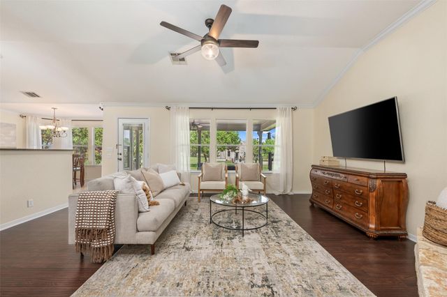 212 Bronco BLVD, Liberty Hill, TX 78642