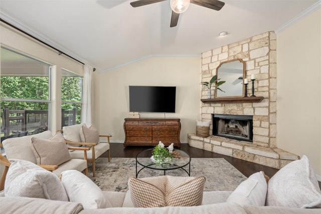 212 Bronco BLVD, Liberty Hill, TX 78642