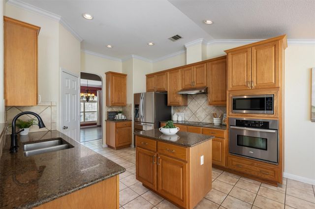 212 Bronco BLVD, Liberty Hill, TX 78642