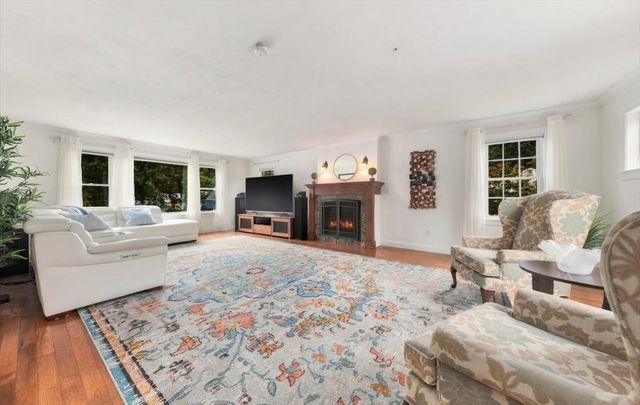 276 East Street, Hingham, MA 02043