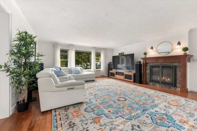 276 East Street, Hingham, MA 02043