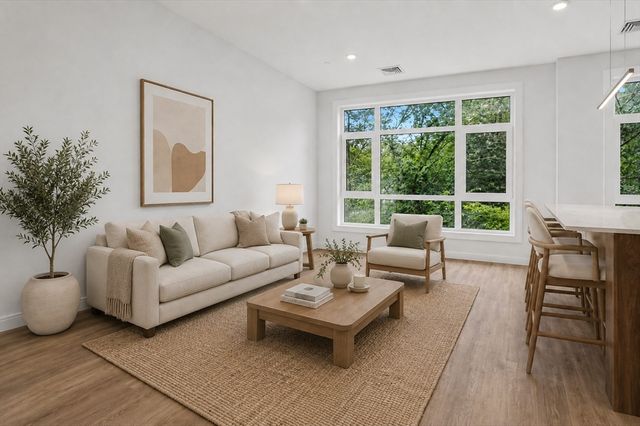 13 Warwick Street 206, Somerville, MA 02145