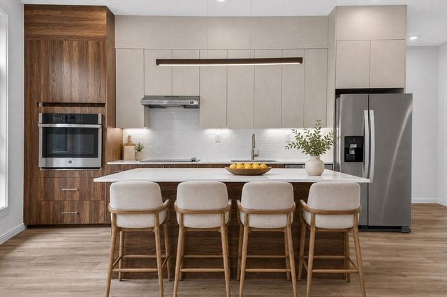 13 Warwick Street 206, Somerville, MA 02145