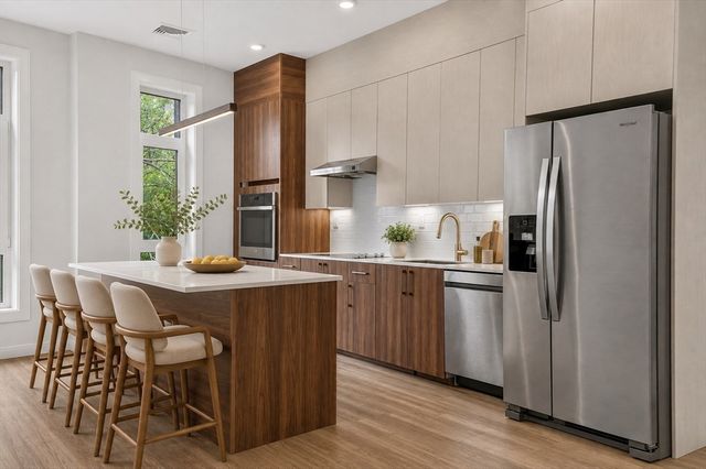 13 Warwick Street 206, Somerville, MA 02145