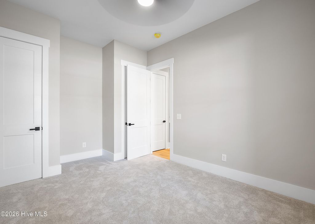 Image 16 of property listing at 4926 Oleander Drive Unit B, Wilmington, NC 28403