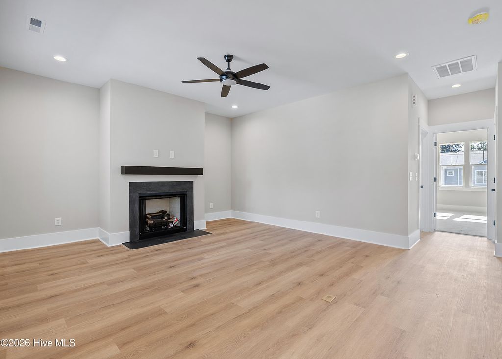 Image 22 of property listing at 4926 Oleander Drive Unit B, Wilmington, NC 28403
