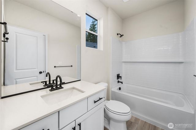 13910 208th Avenue E, Bonney Lake, WA 98391