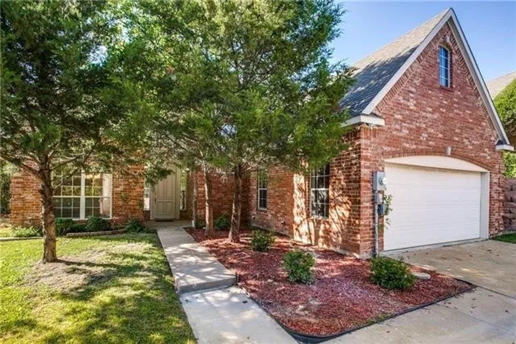 103 Dame Pattie Drive, Rockwall, TX 75032
