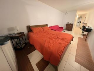 18707 NE 2nd Ave 919, Miami, FL 33179