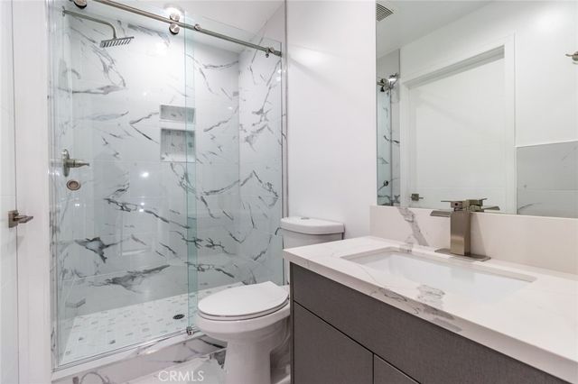 2152 S West View, Los Angeles, CA 90016