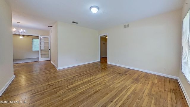 607 GARDEN CLIFF Court, Jacksonville, FL 32211