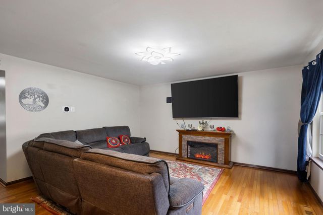 1004 NICHOLAS WAY, Glen Burnie, MD 21061