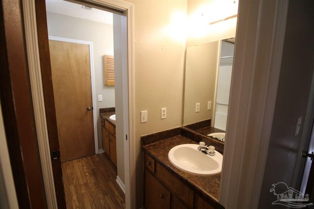 6930 Heather Oaks Dr, Pensacola, FL 32506