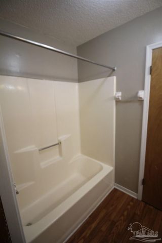 6930 Heather Oaks Dr, Pensacola, FL 32506