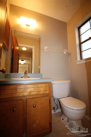 6930 Heather Oaks Dr, Pensacola, FL 32506