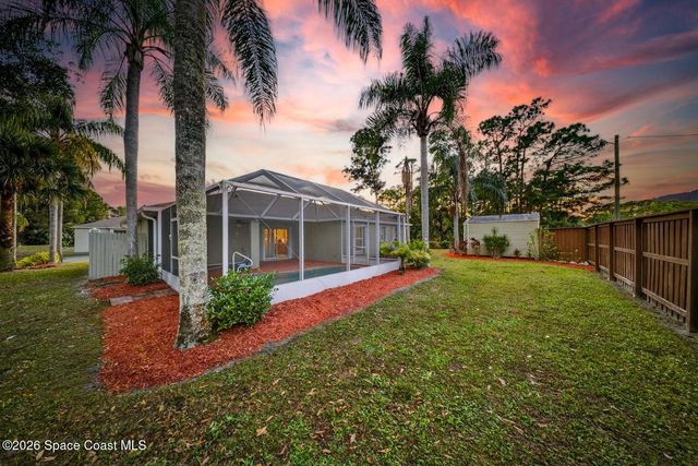 1585 Degamma Street NW, Palm Bay, FL 32907
