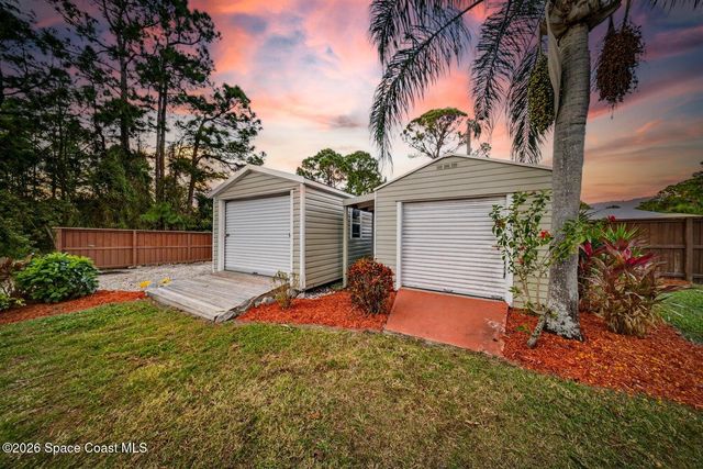 1585 Degamma Street NW, Palm Bay, FL 32907
