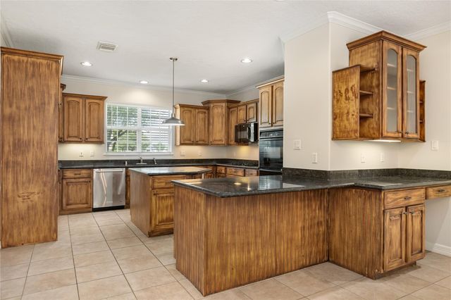 19907 Stone Lake Circle, Tomball, TX 77377