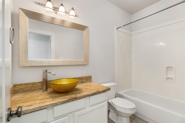 19907 Stone Lake Circle, Tomball, TX 77377