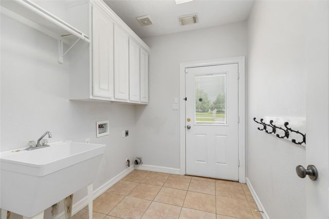 19907 Stone Lake Circle, Tomball, TX 77377