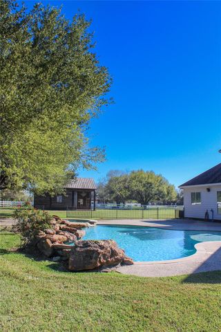 19907 Stone Lake Circle, Tomball, TX 77377