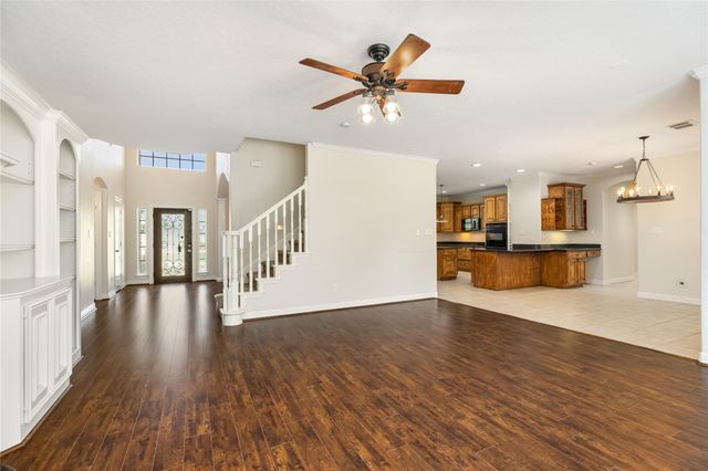 19907 Stone Lake Circle, Tomball, TX 77377