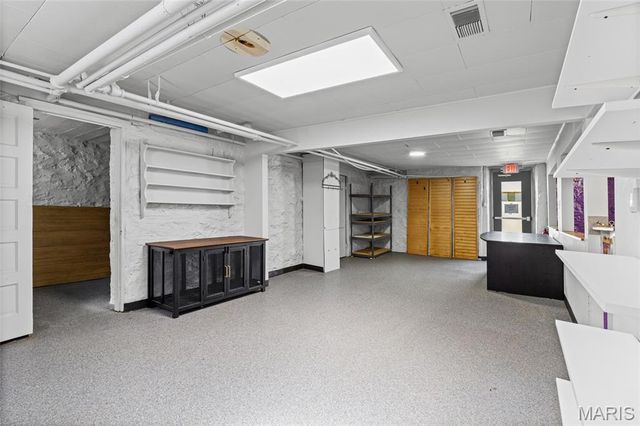 8923 Gravois Road, Affton, MO 63123