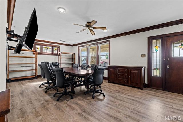 8923 Gravois Road, Affton, MO 63123