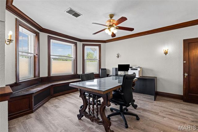 8923 Gravois Road, Affton, MO 63123