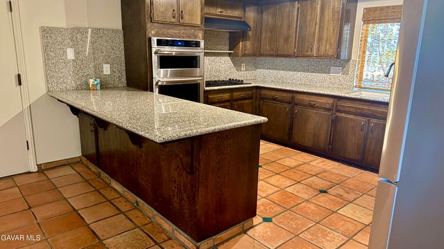 2342 W Avenue N, Palmdale, CA 93551