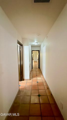 2342 W Avenue N, Palmdale, CA 93551