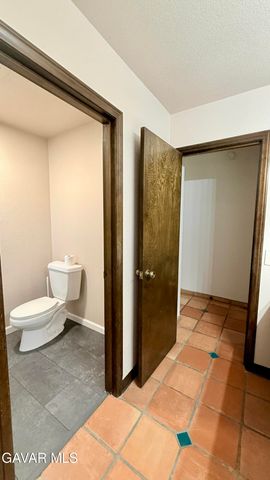 2342 W Avenue N, Palmdale, CA 93551