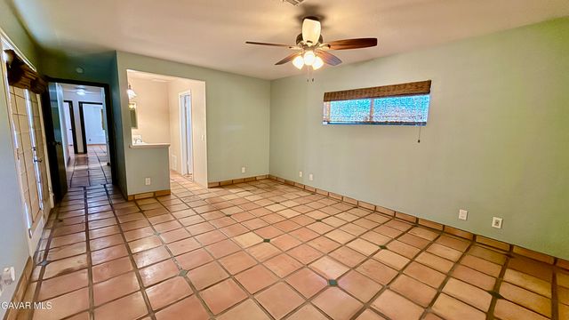 2342 W Avenue N, Palmdale, CA 93551