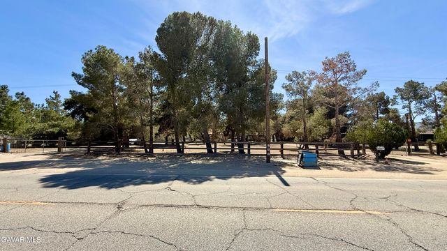 2342 W Avenue N, Palmdale, CA 93551