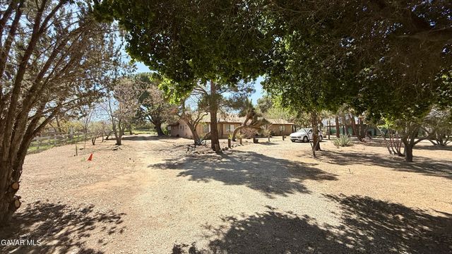 2342 W Avenue N, Palmdale, CA 93551